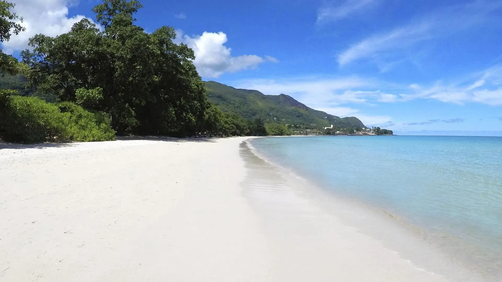 Villa Blanc - Chateau Elysium Beau Vallon   Beau Vallon (Mahe)